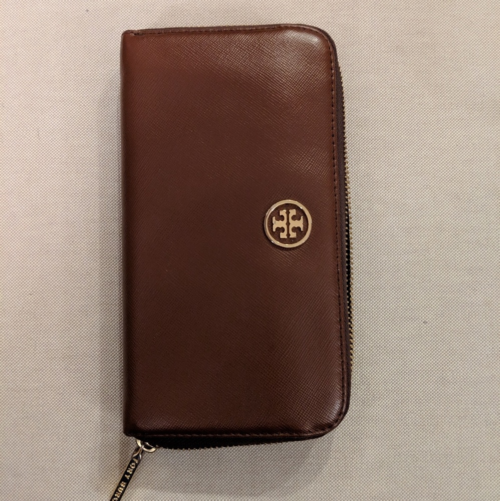 Tory burch wallet with zip coin purse brown